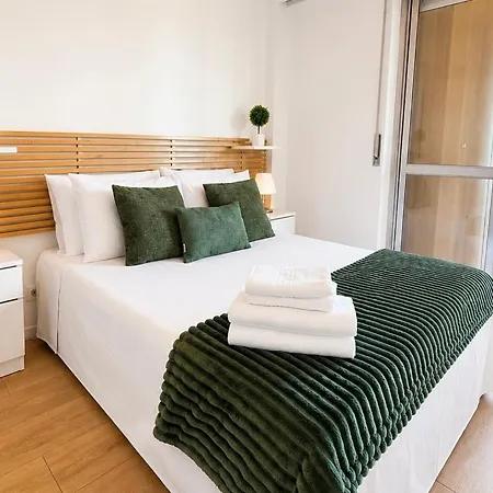 Modern Flat In Лиссабон