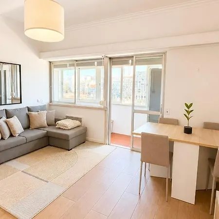 Modern Flat In * Лиссабон